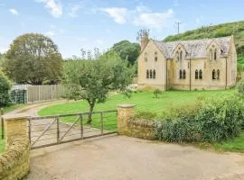4 Bed in Bridport 58847