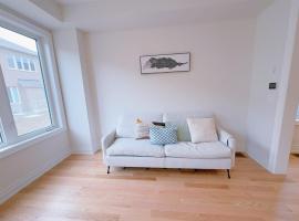 Vantage stay Modern 4BR townhouse pickering, hotel em Pickering