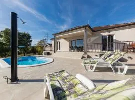 Lovely Home In Sinj