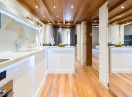 3BR Cozy Cabin 3TVs Netflix and Disney with 300mbps Wifi