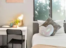 Cozy King Single Room - Near Station & Olympic Park - Shared Bathroom