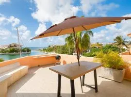 Ocean & Marina views,Affordable,Spoil yourself!