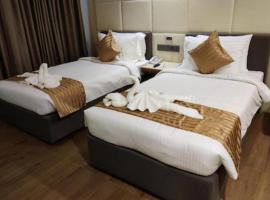 Hotel Minerva Grand，Mohammadnagar的飯店