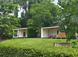 Loft Berry Resort โรงแรมในบ้านบ่อหวี