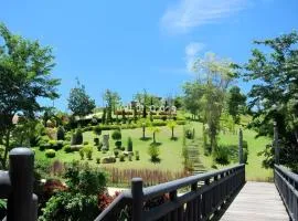 Dern Din Du Dao Resort