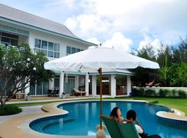 Baan Jeen Hotel Samroiyod Beach, khách sạn ở Baanphakrimlay 