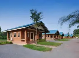 I Din Lake View Resort