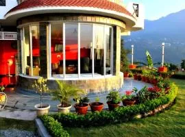 Hotel Lake Inn - A Luxury Lake View Hotel