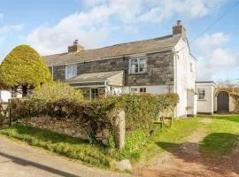 2 bed property in Wadebridge 87231