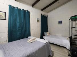 Casa en Altos del Cerro, hôtel à Soyapango