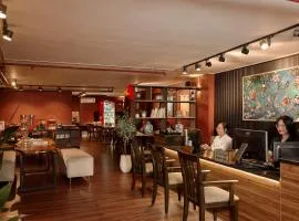 Asian Ruby Hotel & Spa - 122F Bui Thi Xuân Street