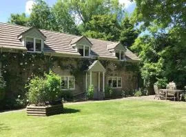 2 Bed in Lyonshall 93321