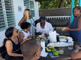 1st floor terrace Ocean breeze & laughter sleeps 6