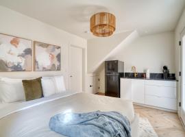 Stay Portland - Alberta Arts District Hideaway - Stylish Studio, hotel in Portland