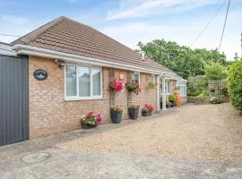 2 Bed in Colwell Bay IC013