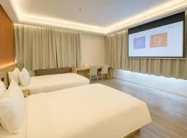 Bishkek Crystal Luxury Smart Hotel Ala-Too Square Branch