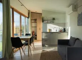 RiverView Cozy Cabins in Jurmala with fishing opportunity