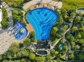Holiday Inn Express Jiangmen Yinhu Bay by IHG, Hotel in Jiangmen