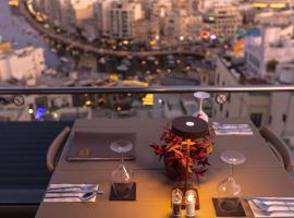 Mercure St. Julian's Malta, hotel dengan parking di Saint Julianʼs