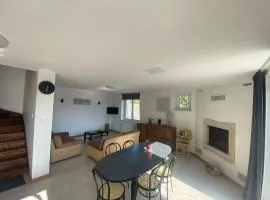 maison entière village paisible