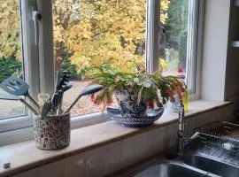 Peaceful 1 Bed Self-Contained Property with Parking