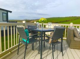 Beautiful durdle door holiday park, hotel in West Lulworth