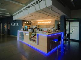 Eleven Business & Sport Hotel, hotel Járokszálláson