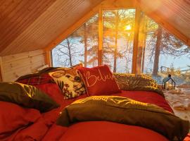 Magic Arctic Christmas Cabins with Sauna, hotel in Oulu