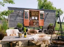 Bonnie's Shepherds Hut at Shepherds Lodge Retreat and Wellness