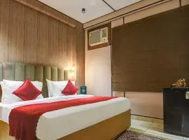 JS Residency Luxe Collection Hotel Near Nizamuddin Railway Station