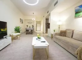 Silk Valley - Luxury 3B with stunning water views