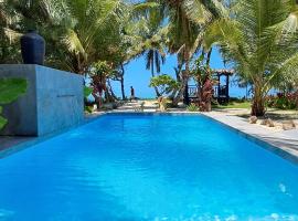 Propriété entière face au lagon, piscine, cuisine & wifi rien que pour vous Le Boraha Beach Lodge 90 m2, bungalov v destinaci Sainte Marie