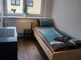 Einzelzimmer mit Bad HG 3