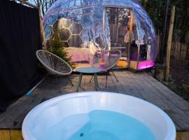 Dôme design by Out & Lodge, hotel in Couvin