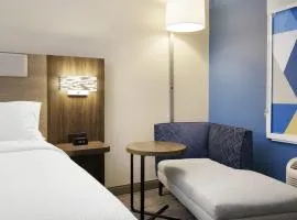 Holiday Inn Express & Suites DFW Airport South - Euless by IHG