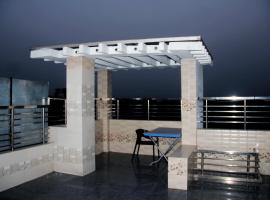 Hotel Blue Castle International Two, hotel em Pāksey