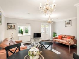 Chic 3Bed House & Garden Near Shelford High Street, hotel in Trumpington