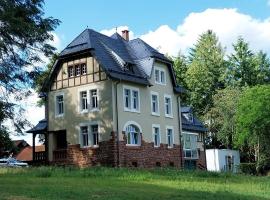Forsthaus Hausbach - Ferienwohnung Hirsch, hotel in Losheim