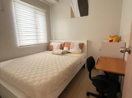 Urban Oasis 2BR Condo with Multiple Pools at SMDC Charm Residences, hotell Manilas