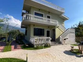 Vila Blue River
