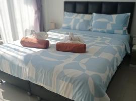 Maikhao Beach Condominium, hotel in Ban Bo Sai Klang