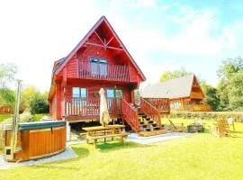 Luxury Log Cabin Retreat I Lake Views I Private Hot Tub & Sauna