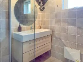 Lovely Home In Ebeltoft With Wifi