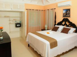 Luxury Villa in Prime Location Private Pool, Gym & Space for 7 Guests, hotel v destinaci Richmond