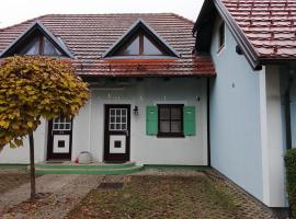 Melisa's Holiday Home, pet-friendly hotel in Mostec