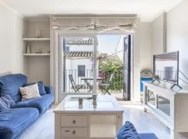 Amplio apartamento junto al mar