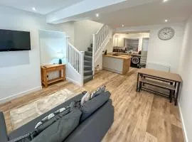 Ty Pentref by STAE-Homes