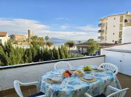 Holiday Home Refugi sea view and 1 min from beach