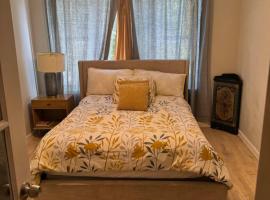 designer abode condo min to Manhattan in jersey city, hotel in Jersey City