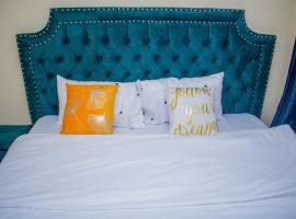 Danross Nest, hotel con parking en Gatunga